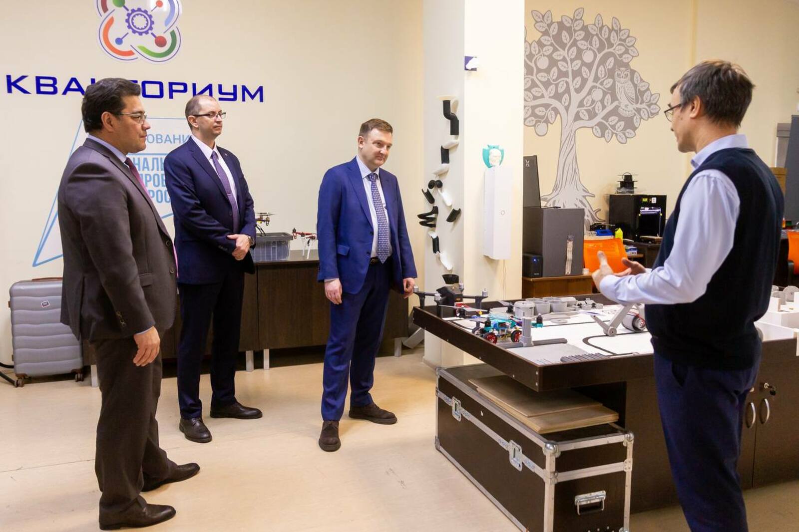 Замглавы Минпросвещения РФ Александр Бугаев посетил Межвузовский кампус Уфы