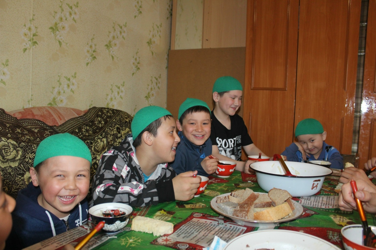 Күп балалы әсәләргә  миҙал