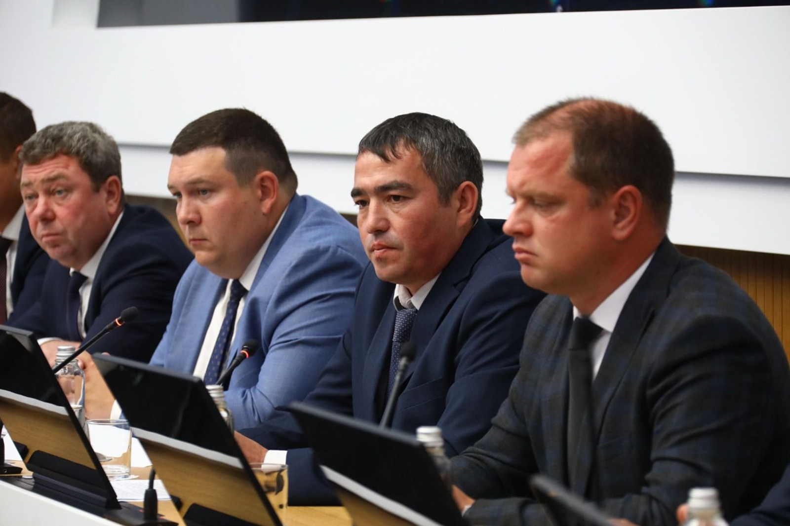 Радий Хәбиров Әбйәлил районындағы карьер мәсьәләһен шәхси контролгә алды