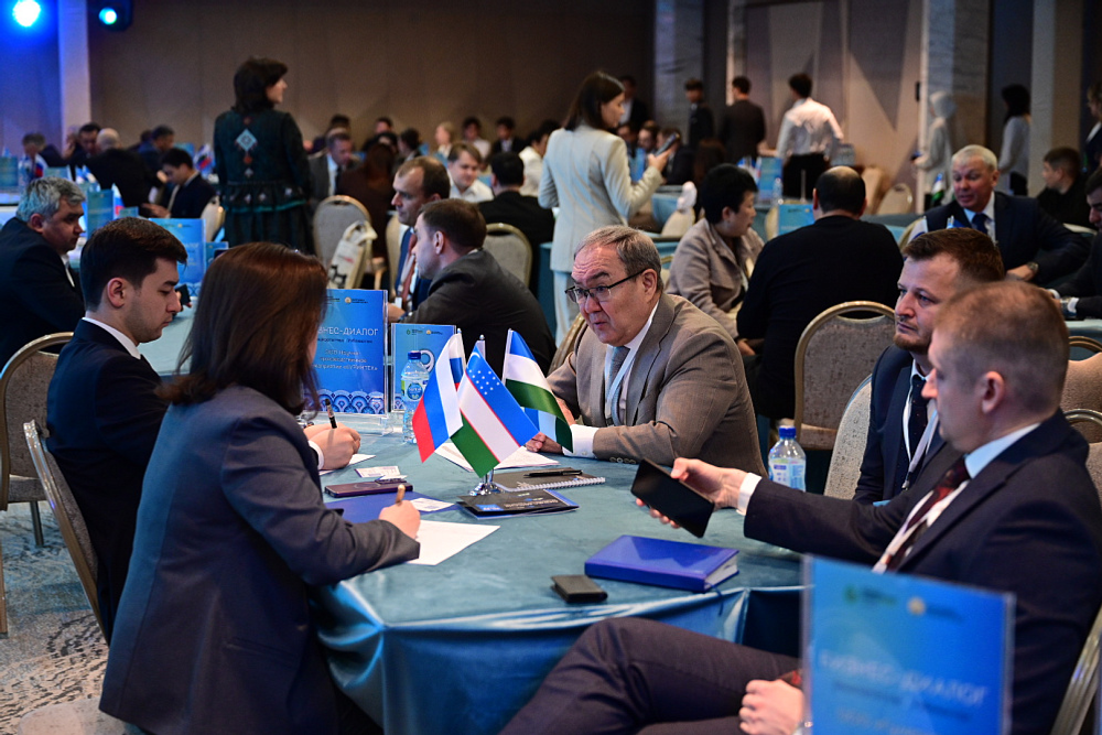 Р. Хабиров дал старт деловым переговорам на форуме «ИННОПРОМ. Центральная Азия"