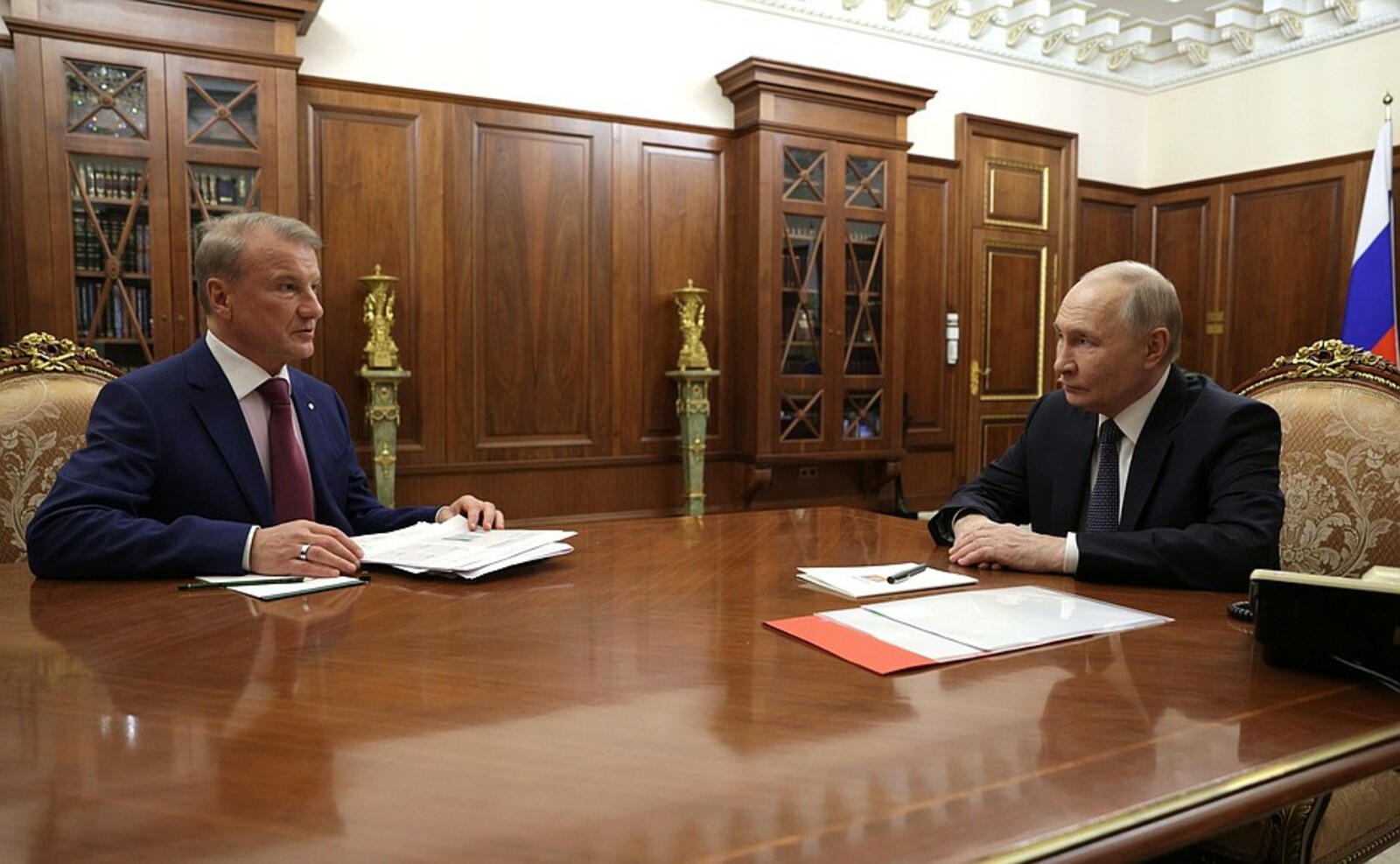 Ил Президенты Һаҡлыҡ Банкы идараһы рәйесе менән осрашты