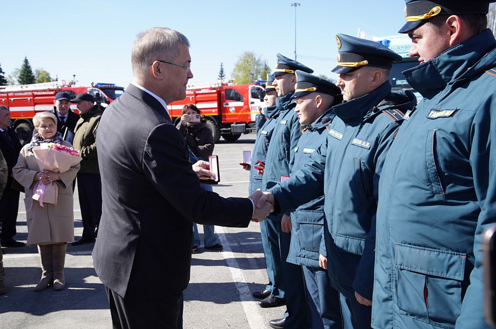 Пожарные Башкортостана в преддверии своего праздника получили новую технику