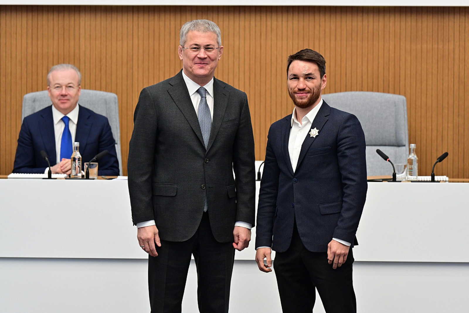 Радий Хабиров вручил государственные награды спортсменам Башкортостана