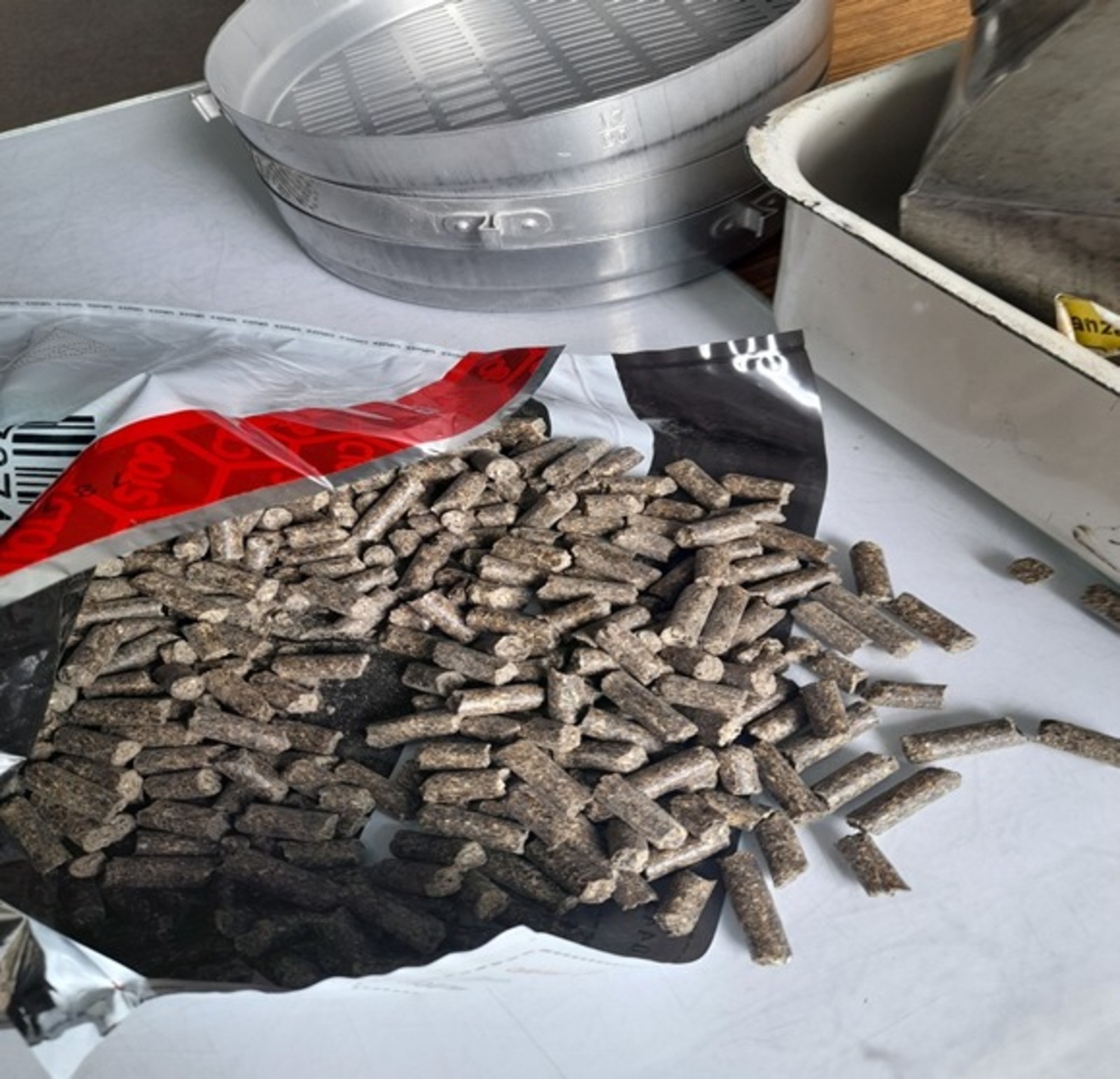 Башҡортостандан 13,8 мең тонна көнбағыш ҡалдығы гранулаһы экспортлаған