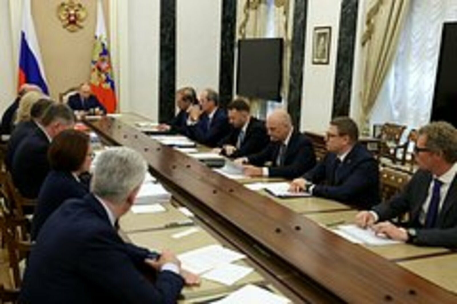 Путин провел совещание по экономическим вопросам