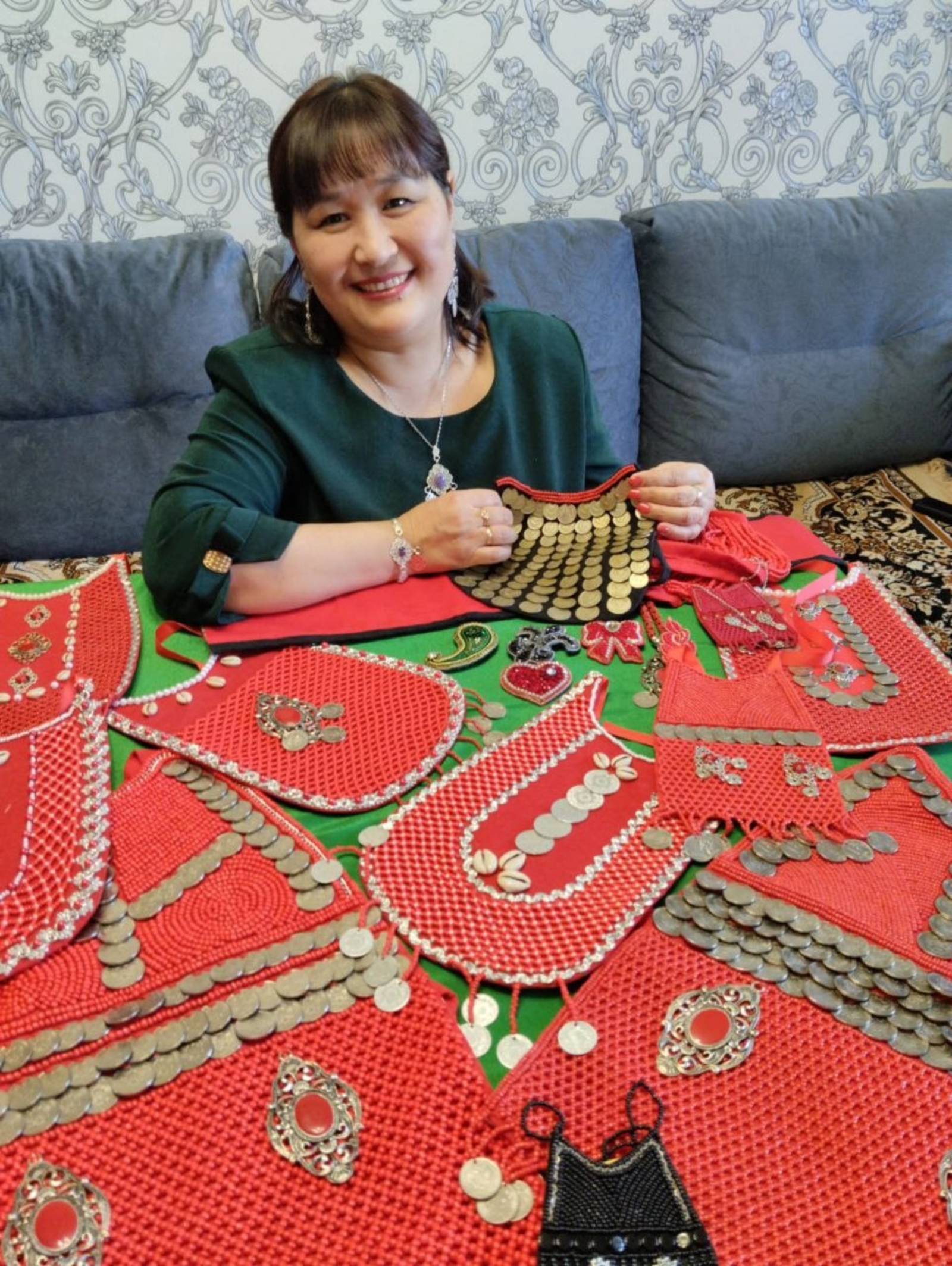 Ҡулыңдан һөйөн!