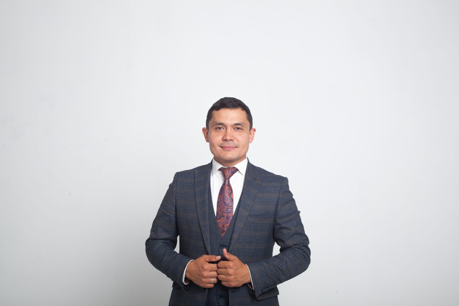 УҢЫШ СЕРЕ — ТӘҮӘКӘЛЛЕКТӘ ҺӘМ ТЫРЫШЛЫҠТА