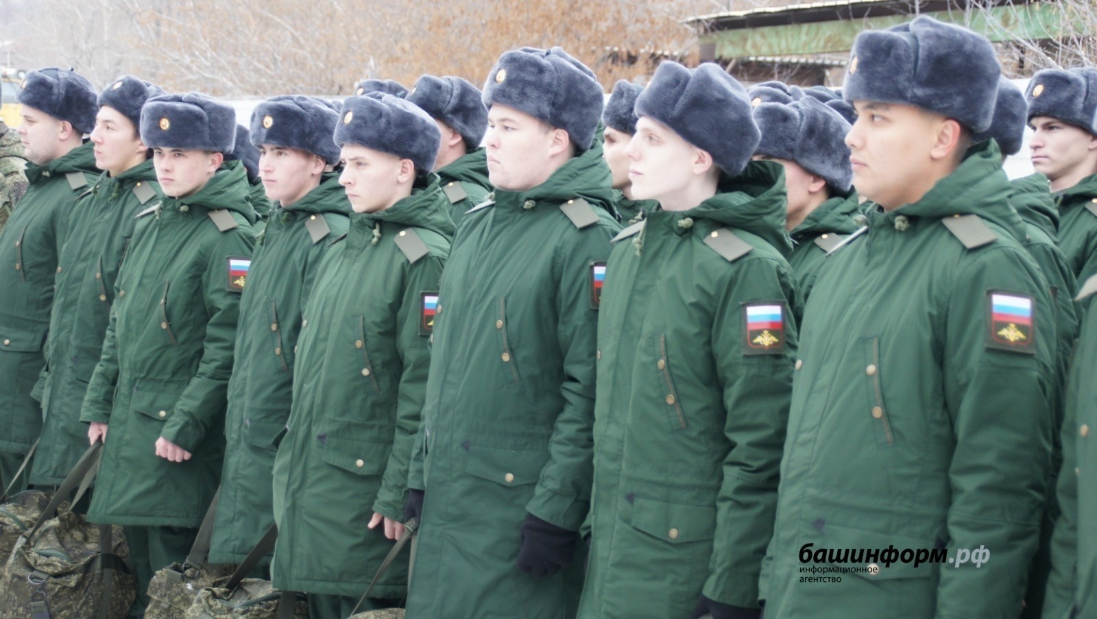 Путин хәрби хеҙмәткә саҡырыу тураһындағы указға ҡул ҡуйҙы