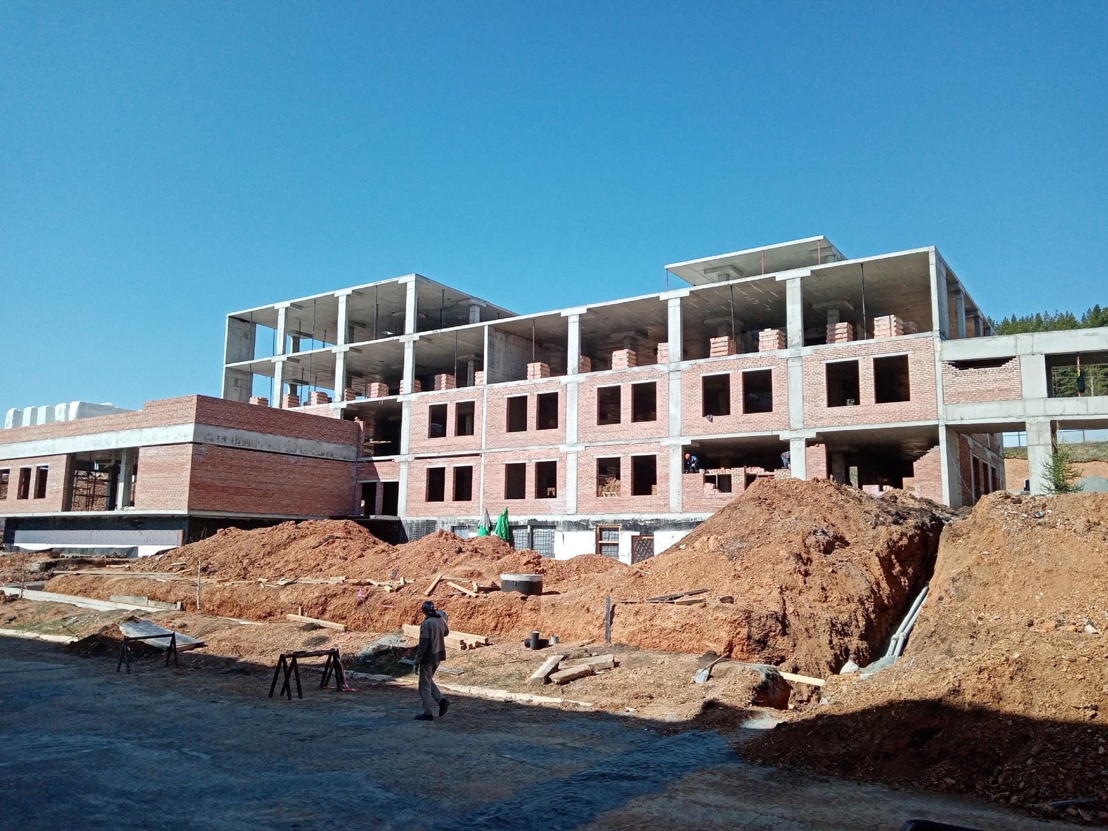 Быйыл сафҡа инәсәк