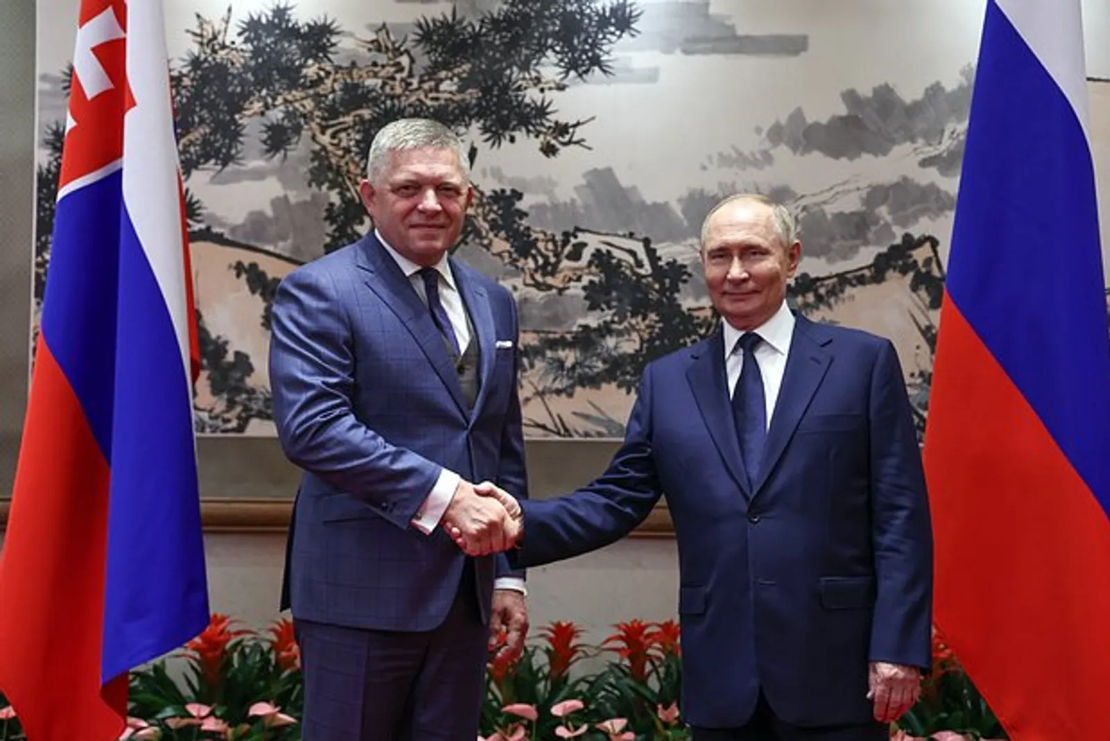 Владимир Путин 9 Майҙа НАТО илдәре лидеры менән осрашасаҡ