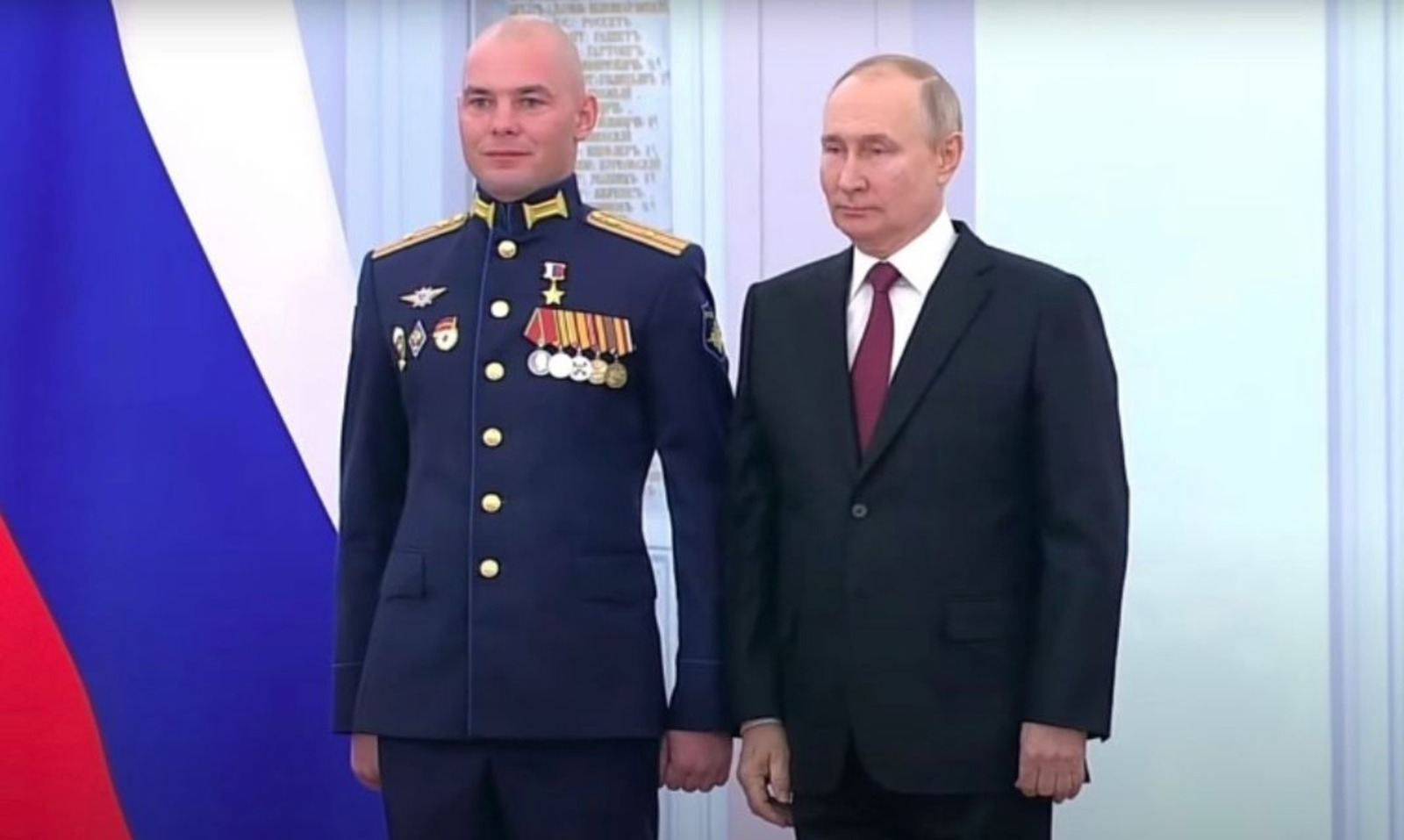 Владимир Путин Борис Дудкоға «Алтын йондоҙ» миҙалын тапшырҙы