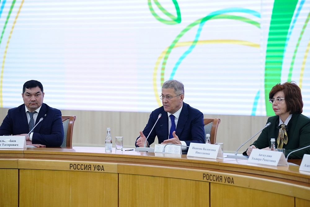 Социальное питание – важнейшая составляющая здоровья наших детей – Радий Хабиров